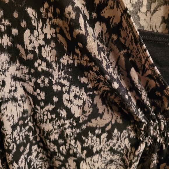 Reitmans Black and Grey Patterned Top - Picture 3 of 4